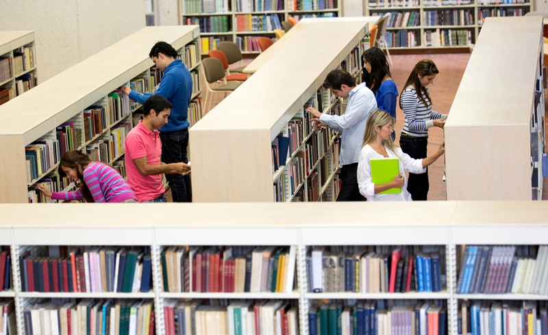 Students looking for books